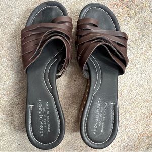 Donald Pliner women’s Salma sandal size 10